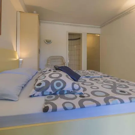 One-bedroom In Xvii 公寓