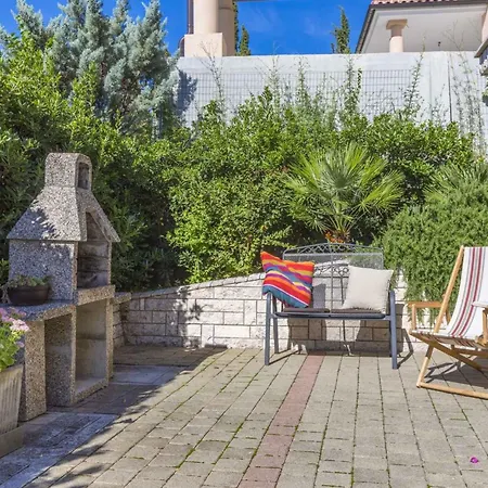 Apartament One-bedroom In Crikvenica Xvii