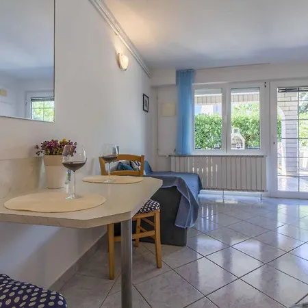 Apartament One-bedroom In Crikvenica Xvii Dramalj