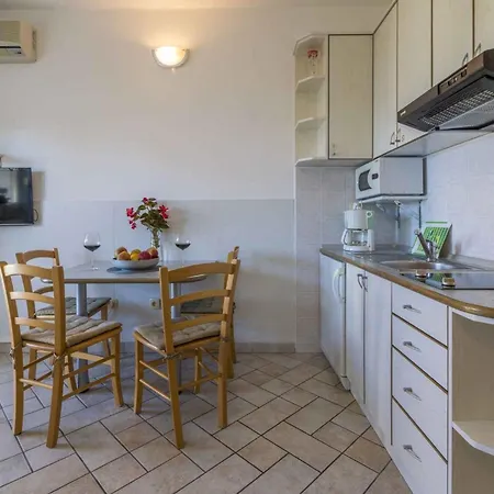Apartament One-bedroom In Crikvenica Xvii Dramalj